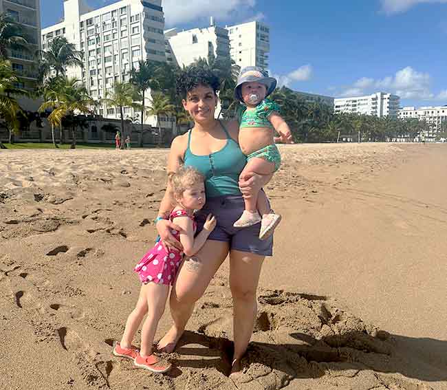Heidy with daughters